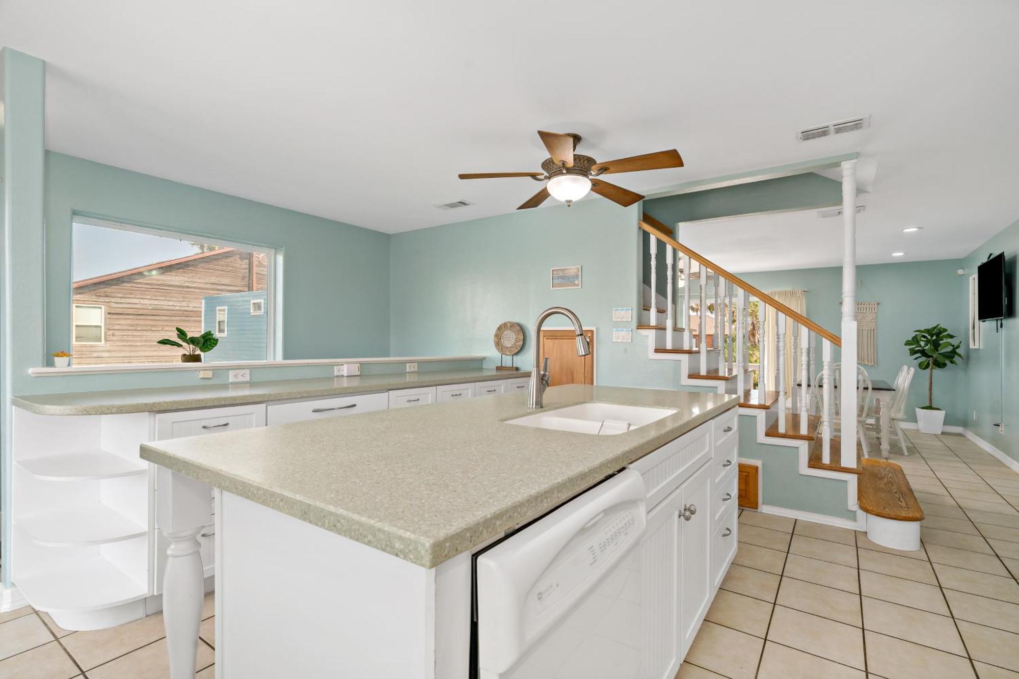 Island Escape & Huisache Townhome South Padre Island Room photo