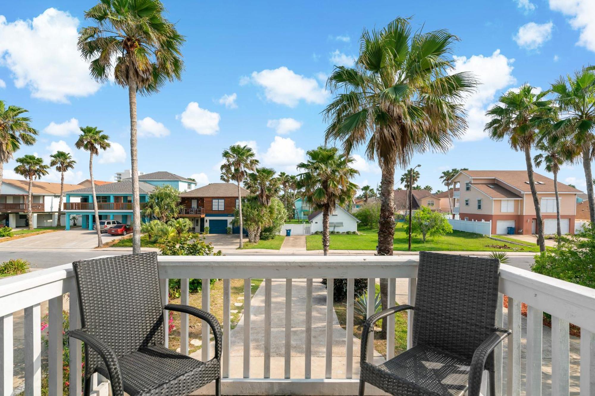 Island Escape & Huisache Townhome South Padre Island Room photo